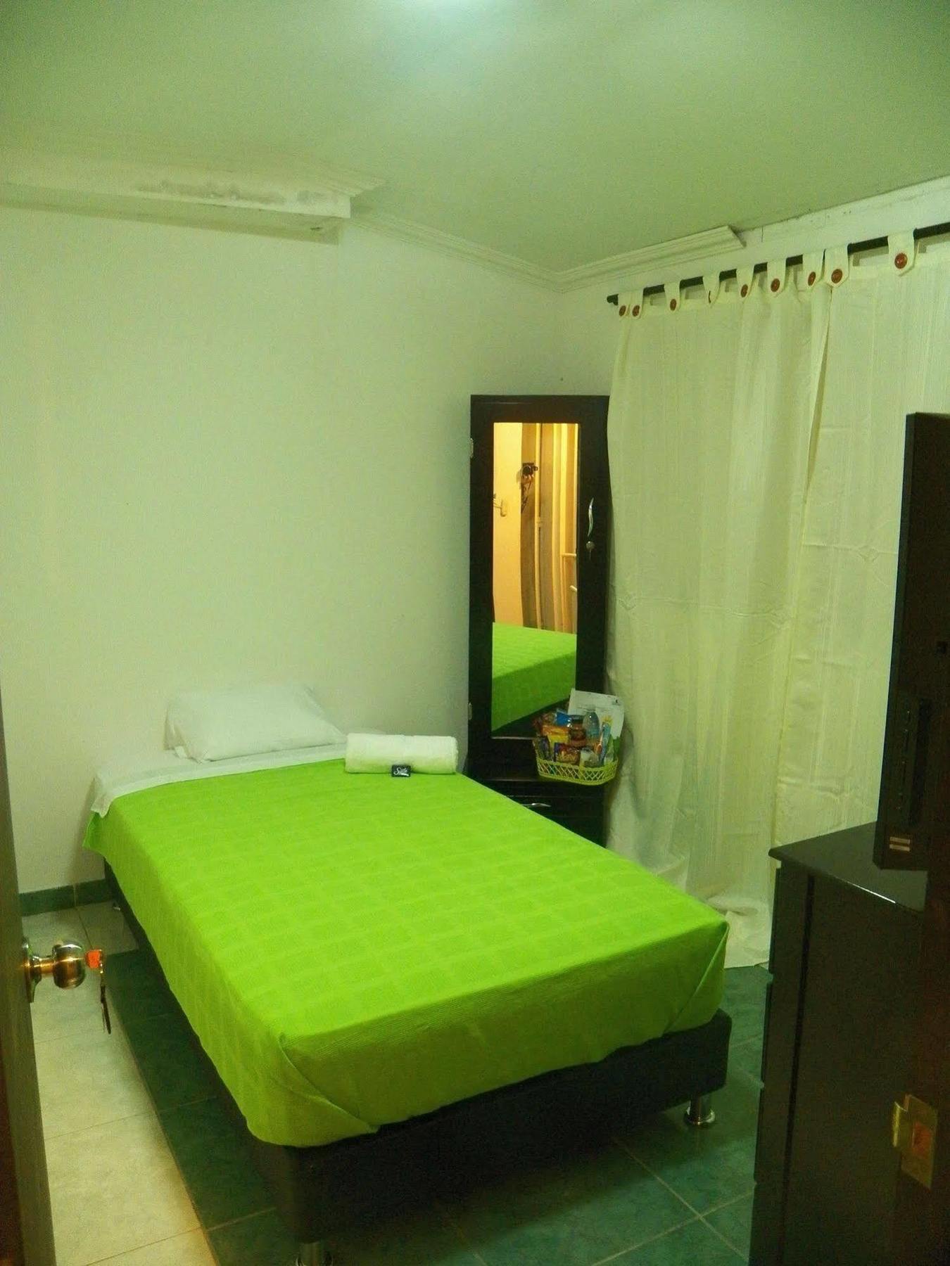 Hostal Deluxe Santander Manizales Dış mekan fotoğraf