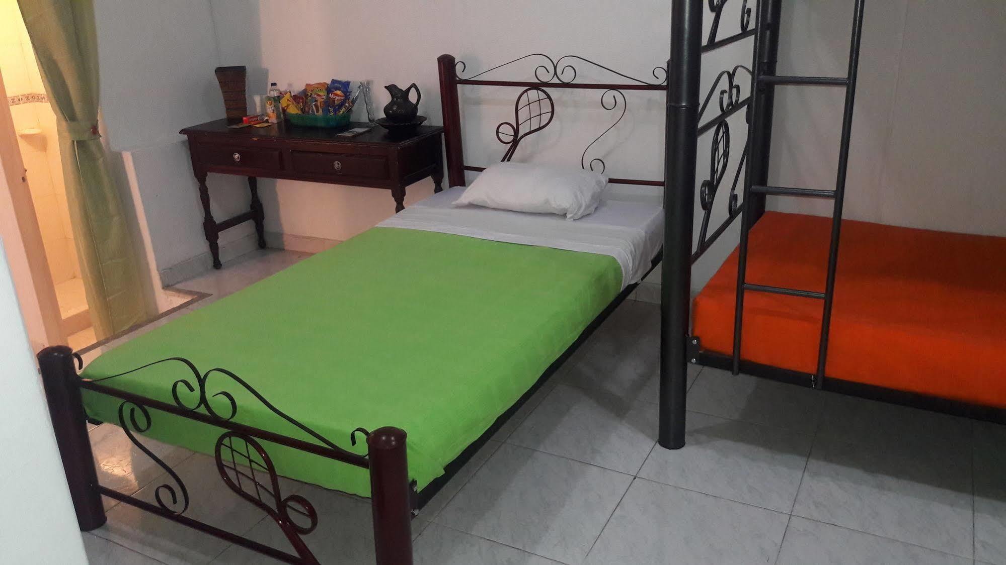 Hostal Deluxe Santander Manizales Dış mekan fotoğraf