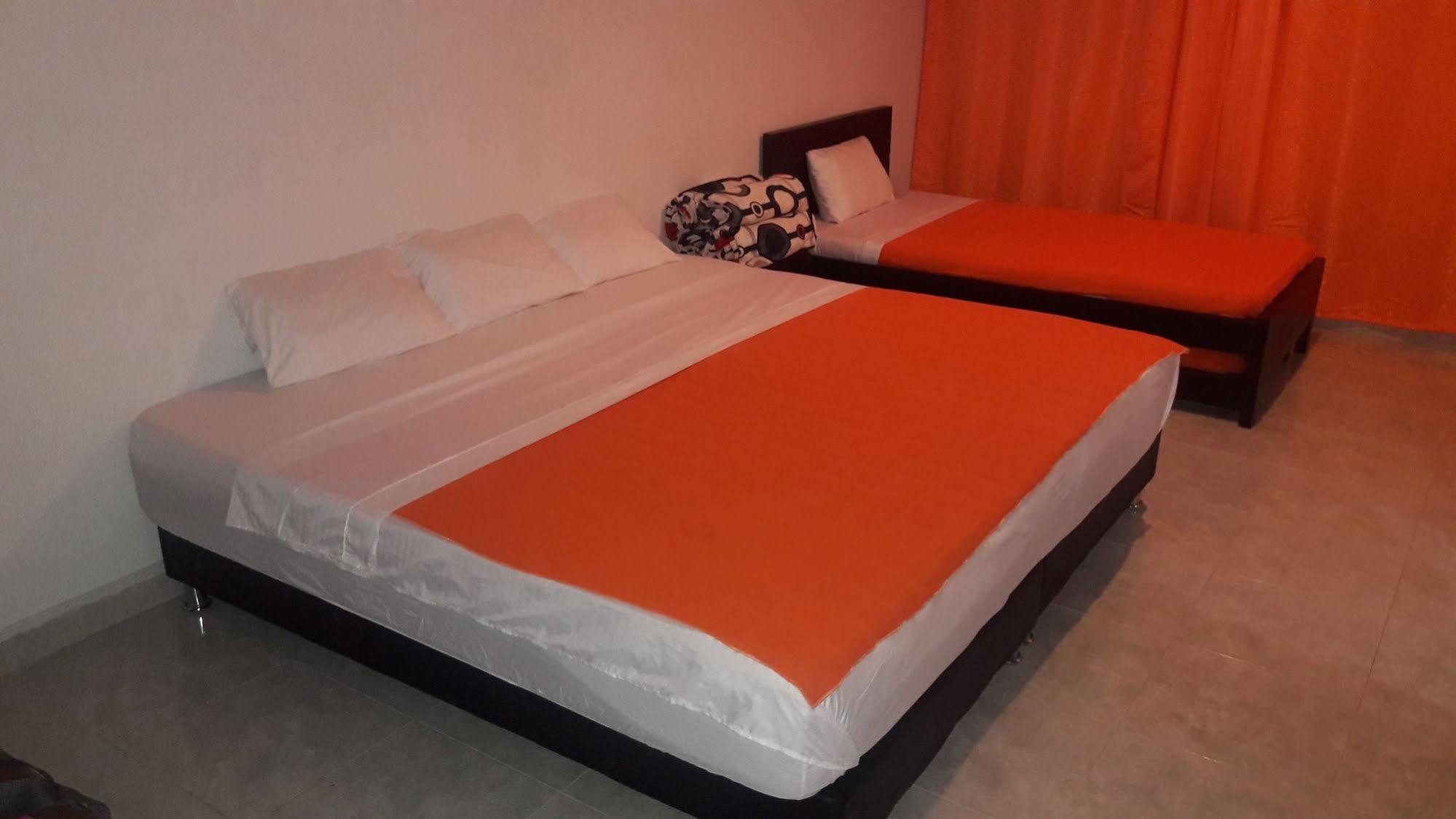 Hostal Deluxe Santander Manizales Dış mekan fotoğraf